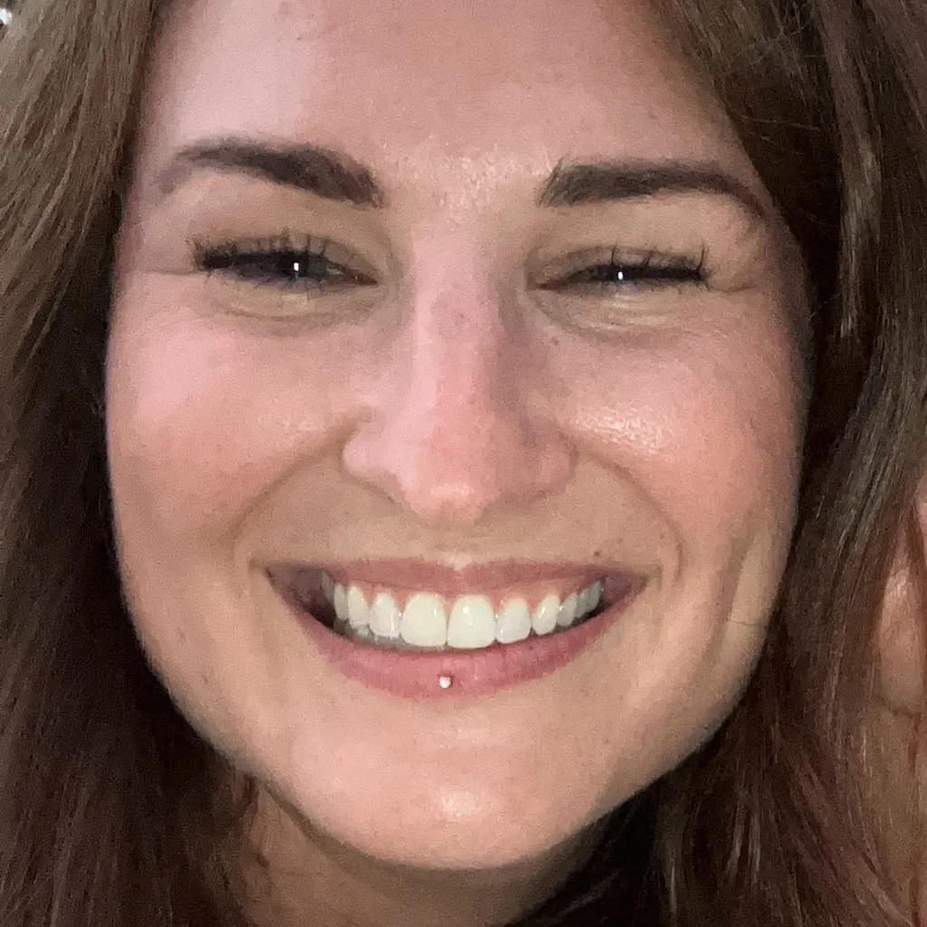 Profile picture of Simona