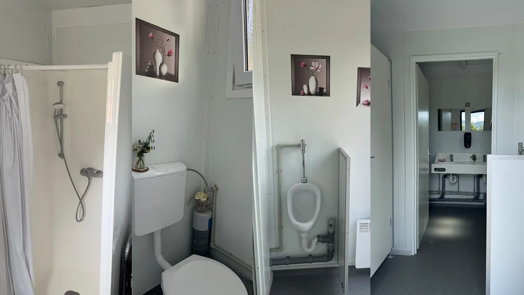 Sanitär 2 " Rundum-Frisch" 
Facilities: 1 toilet, 1 urinal, 1 shower, 1 double sink.