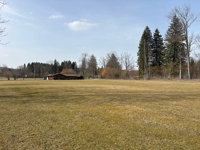 Idyllischer Stellplatz im Oberland