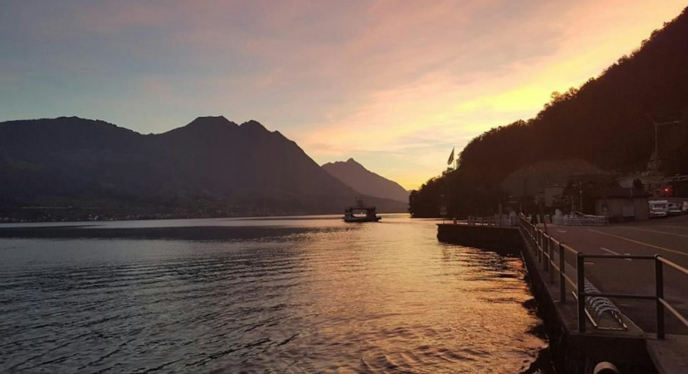 Blick auf See/Berge, direkt am See
