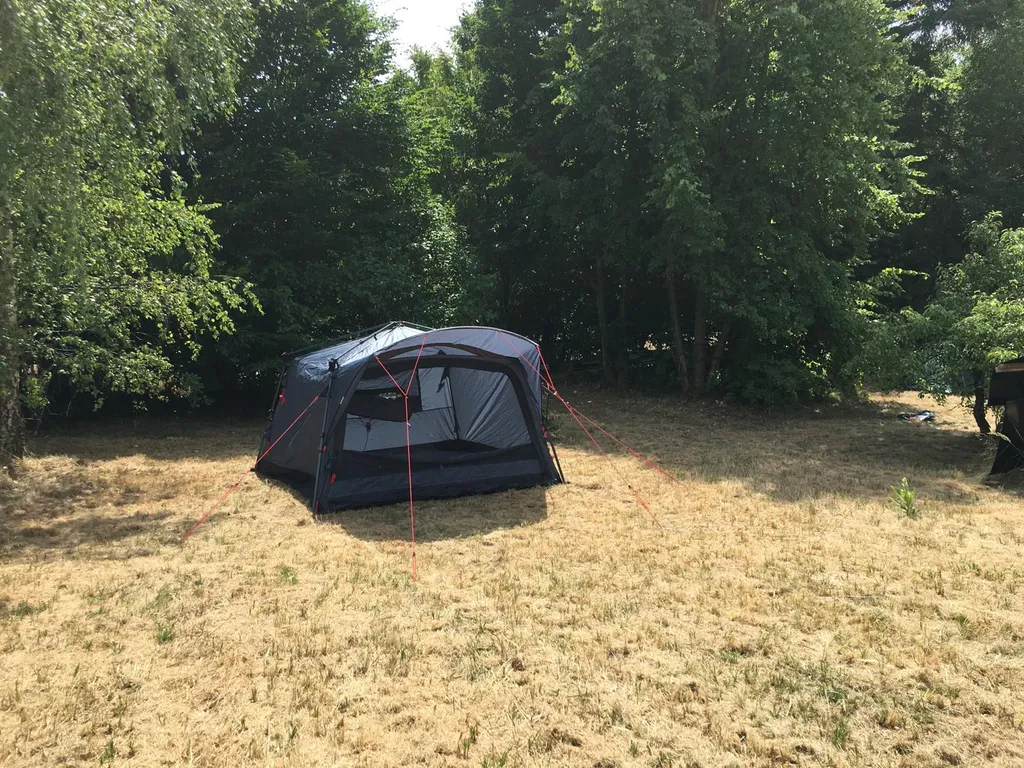 Stellplatz im Garten am Stadtrand von Müllrose