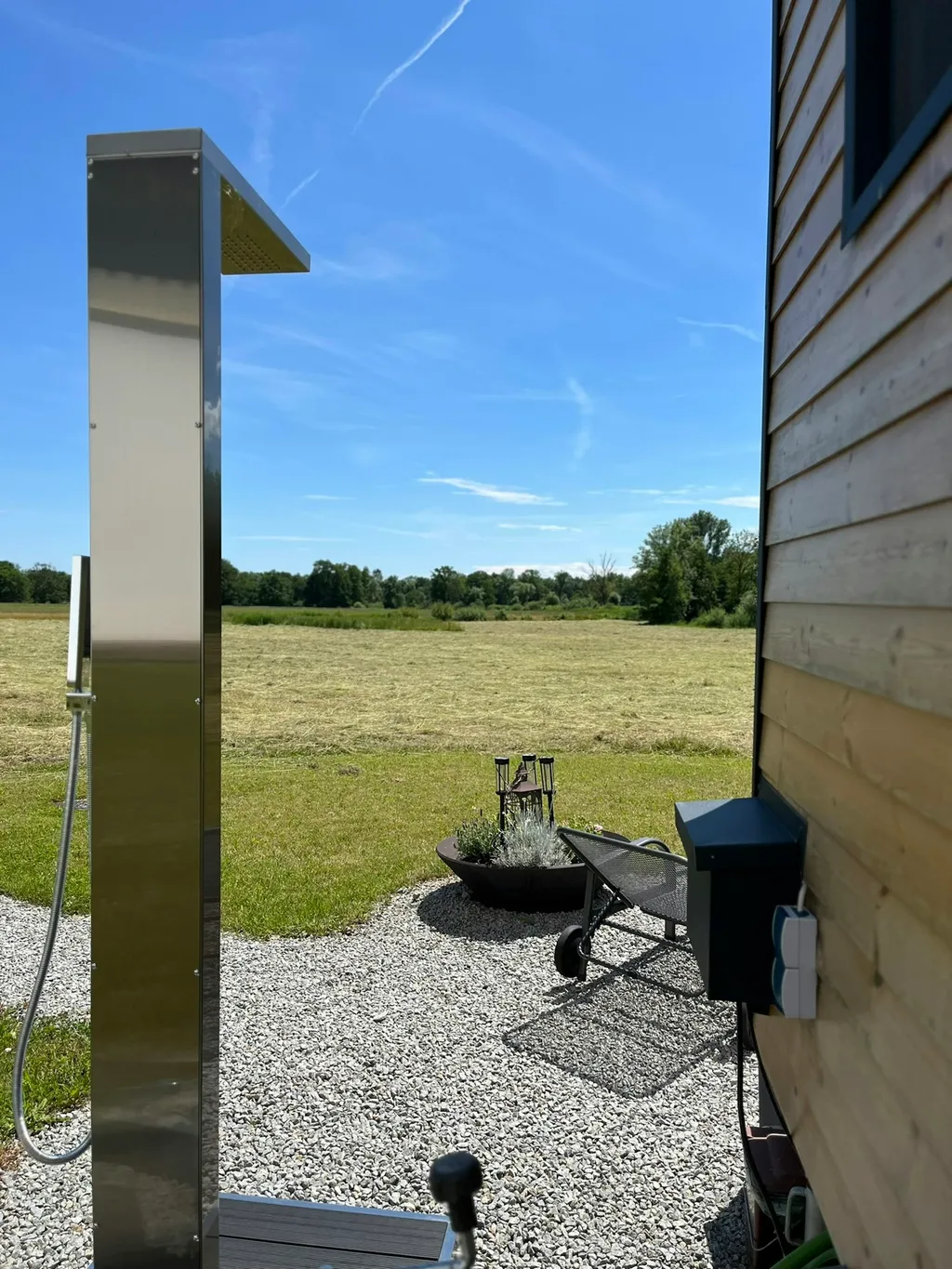 Reset im Vilstal – Tinyhaus-Erlebnis mit FassSauna