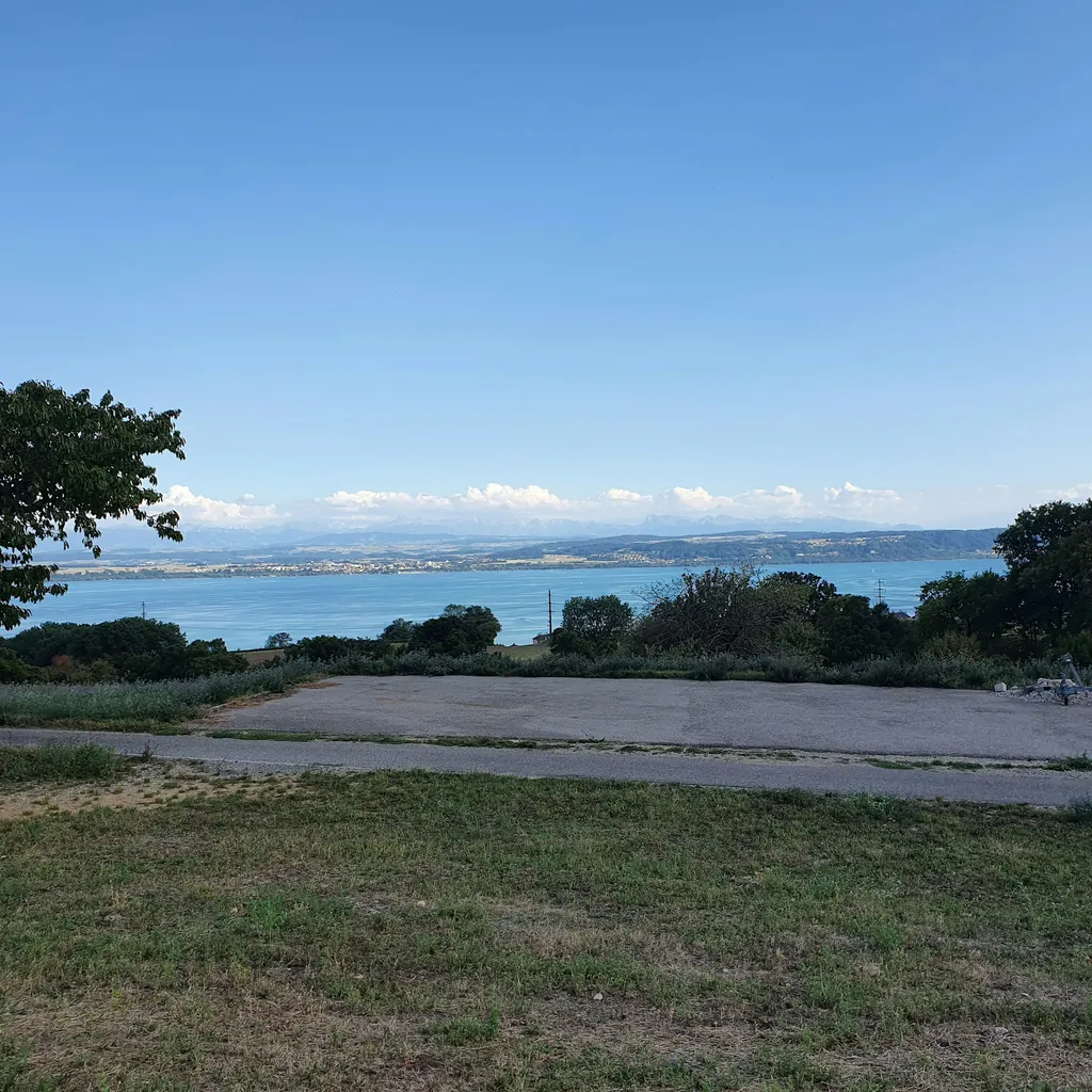 Bel emplacement entre lac&montagne