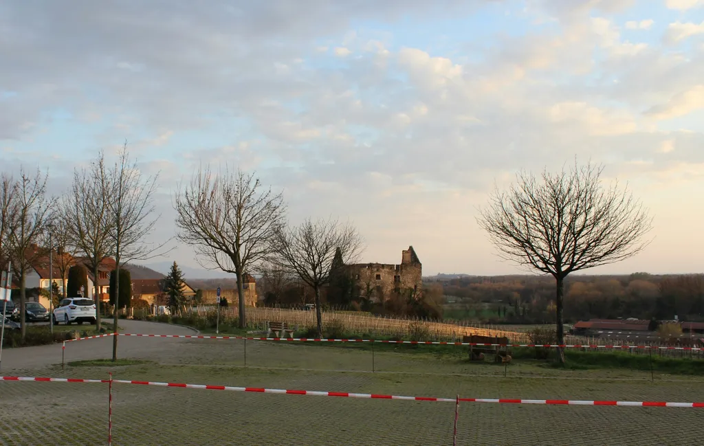 Parkplatz Friedhof V.-Burkheim