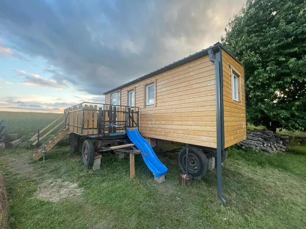 Familienurlaub im Tiny House auf dem Bauernhof