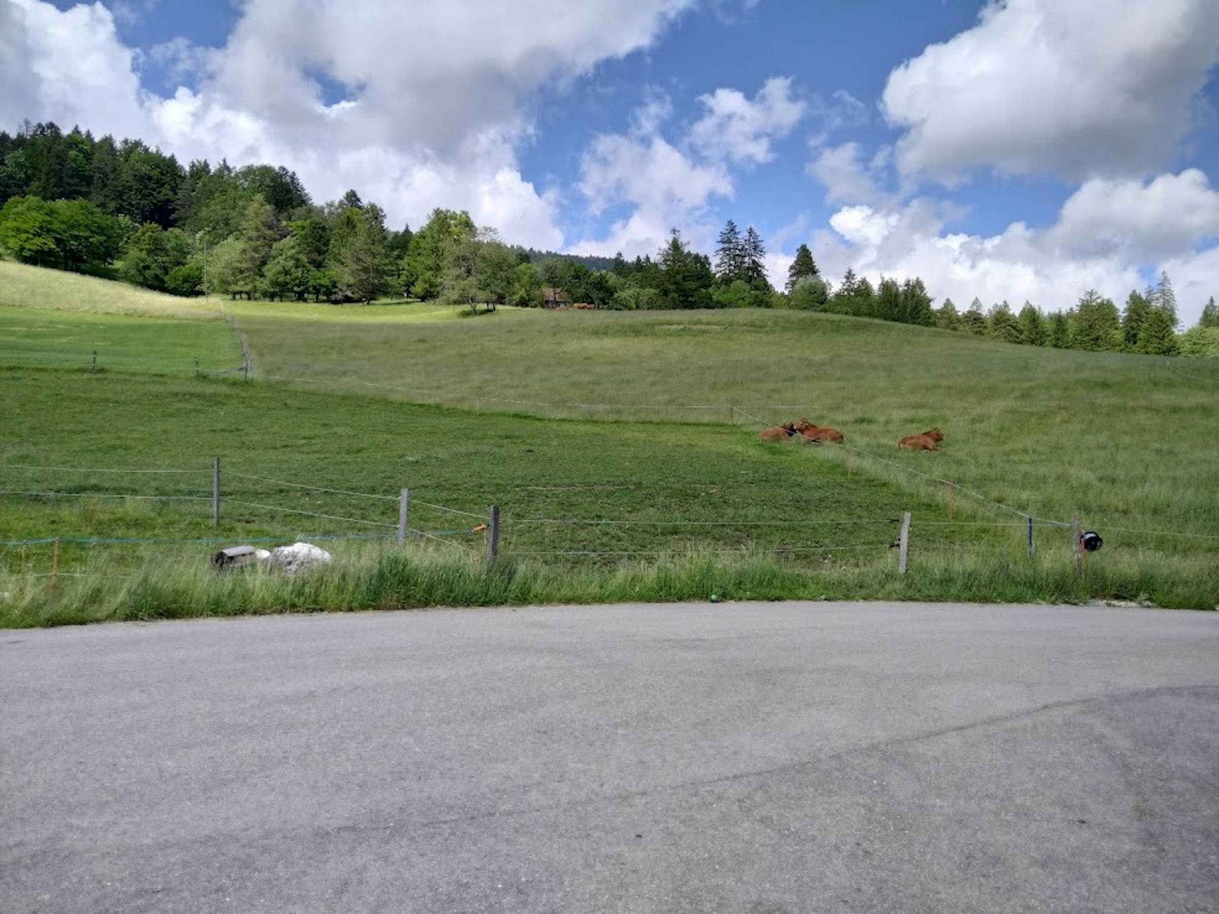 La place de Champs Rougeux