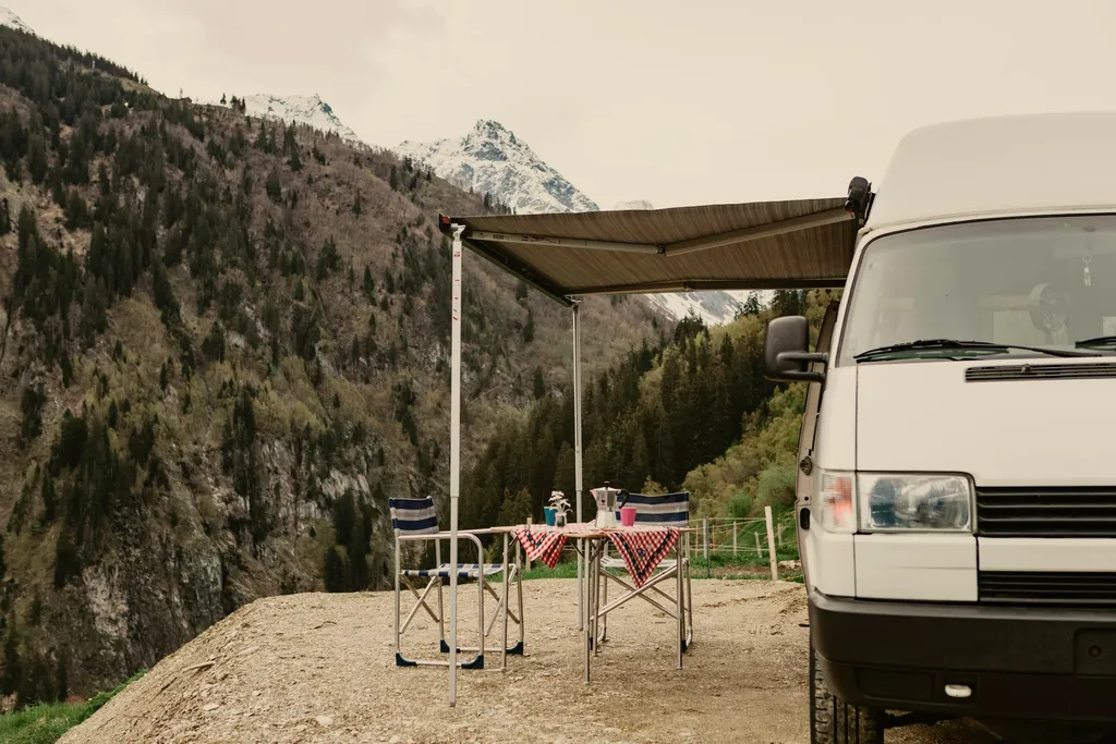 Mompé-Medel Camp
