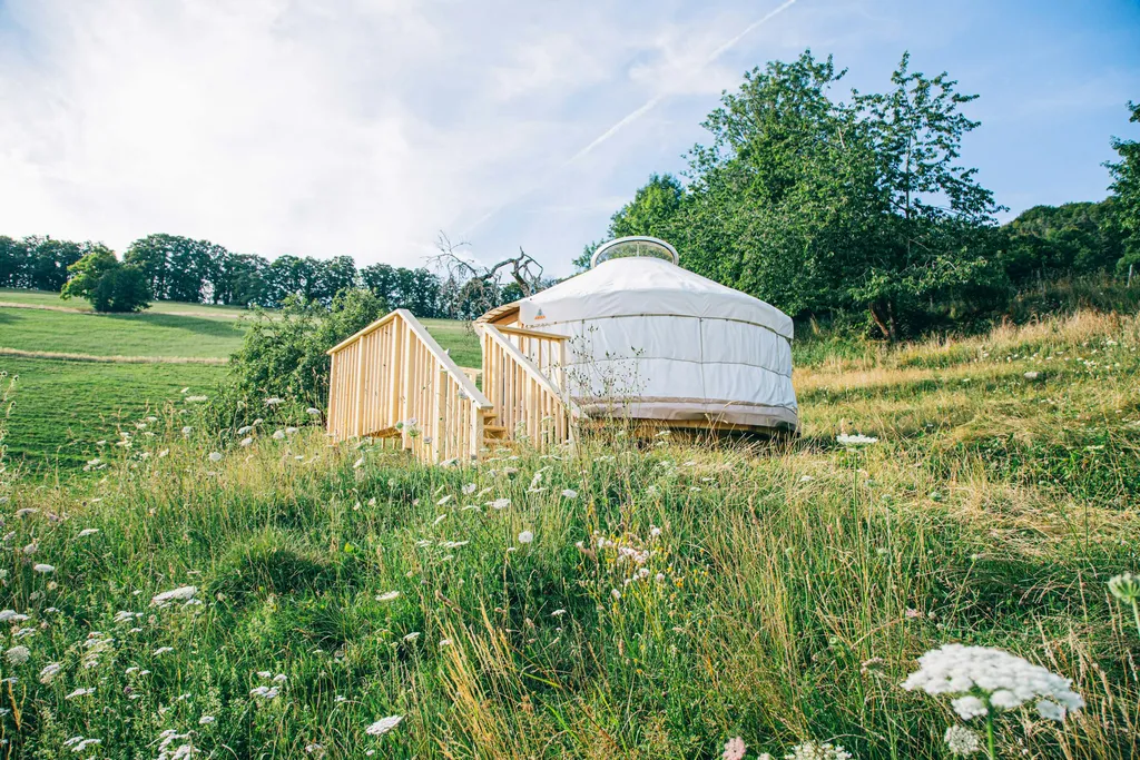 Jurte "Rotmilan" mit Weitblick