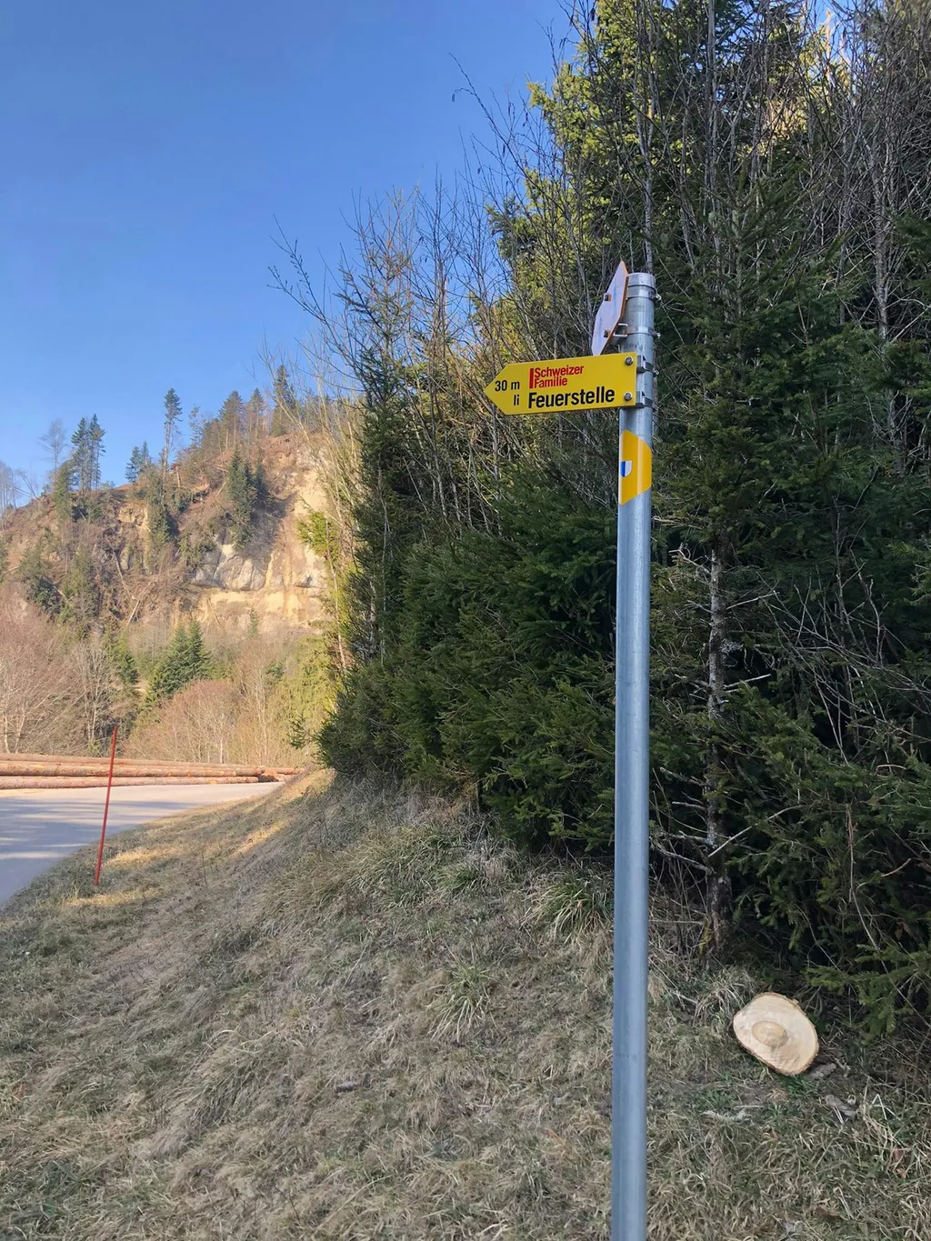 Am Fuss des Napfs (Holzwäge)