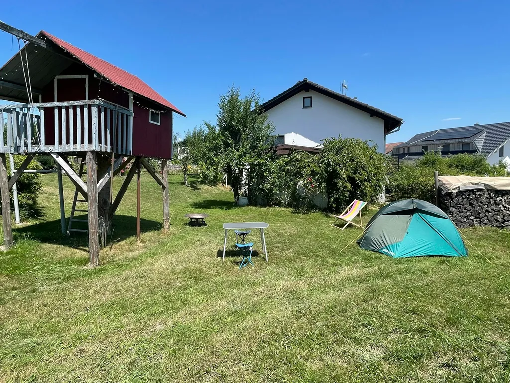 Auszeit im Rosendorf mit dem Zelt