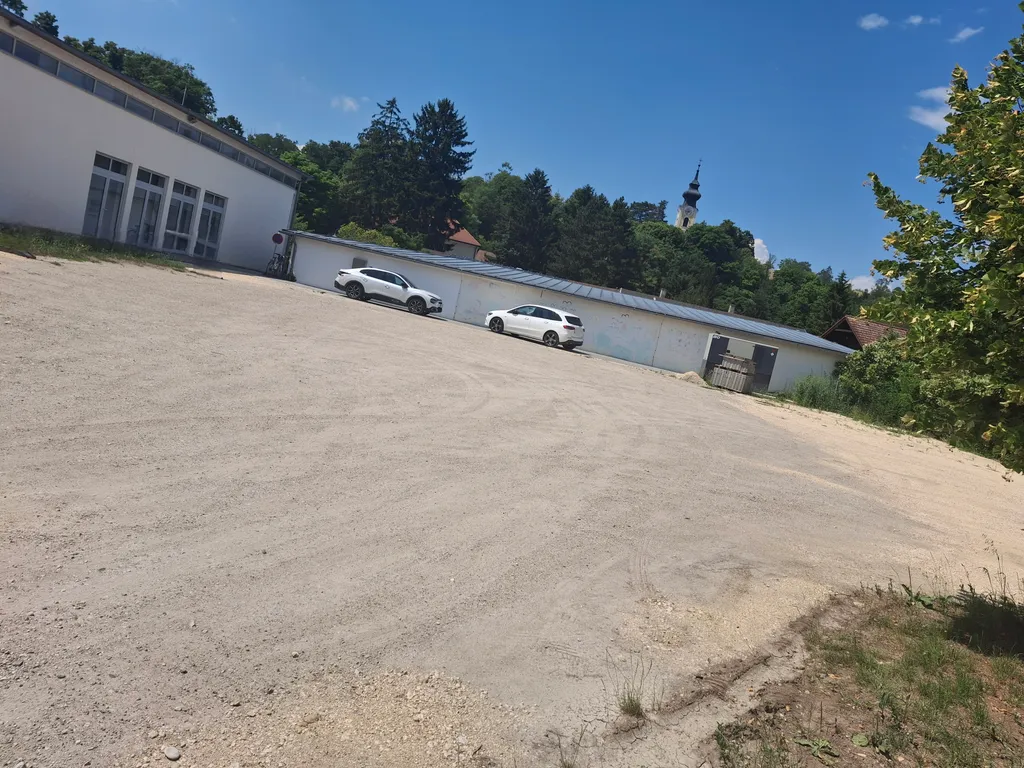 Festwiese beim Gemeindezentrum Ladendorf