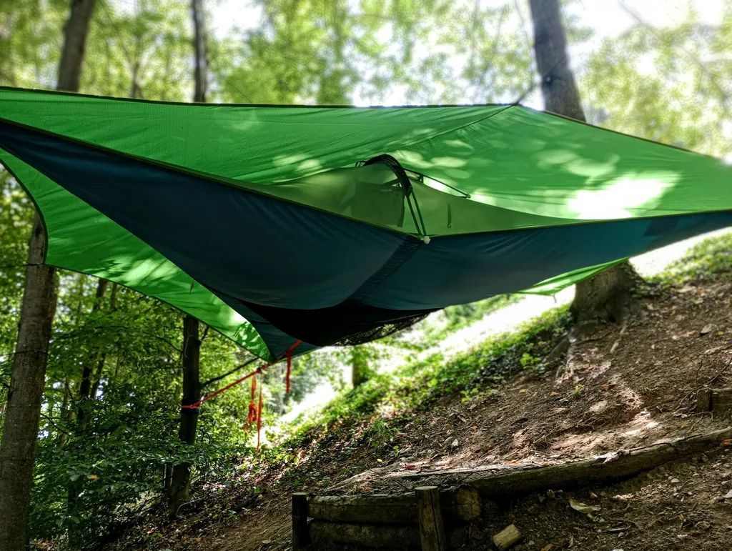 Tree tent. Avventura nel bosco