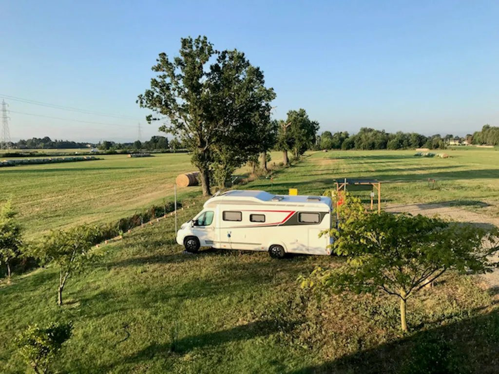 Ospitalità nel cortile della mia casa di campagna