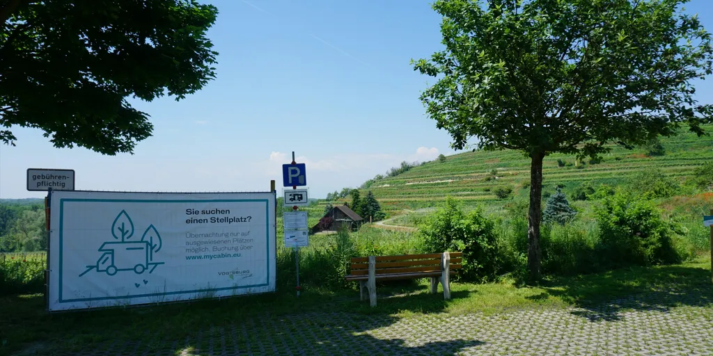 Parkplatz Friedhof V.-Burkheim