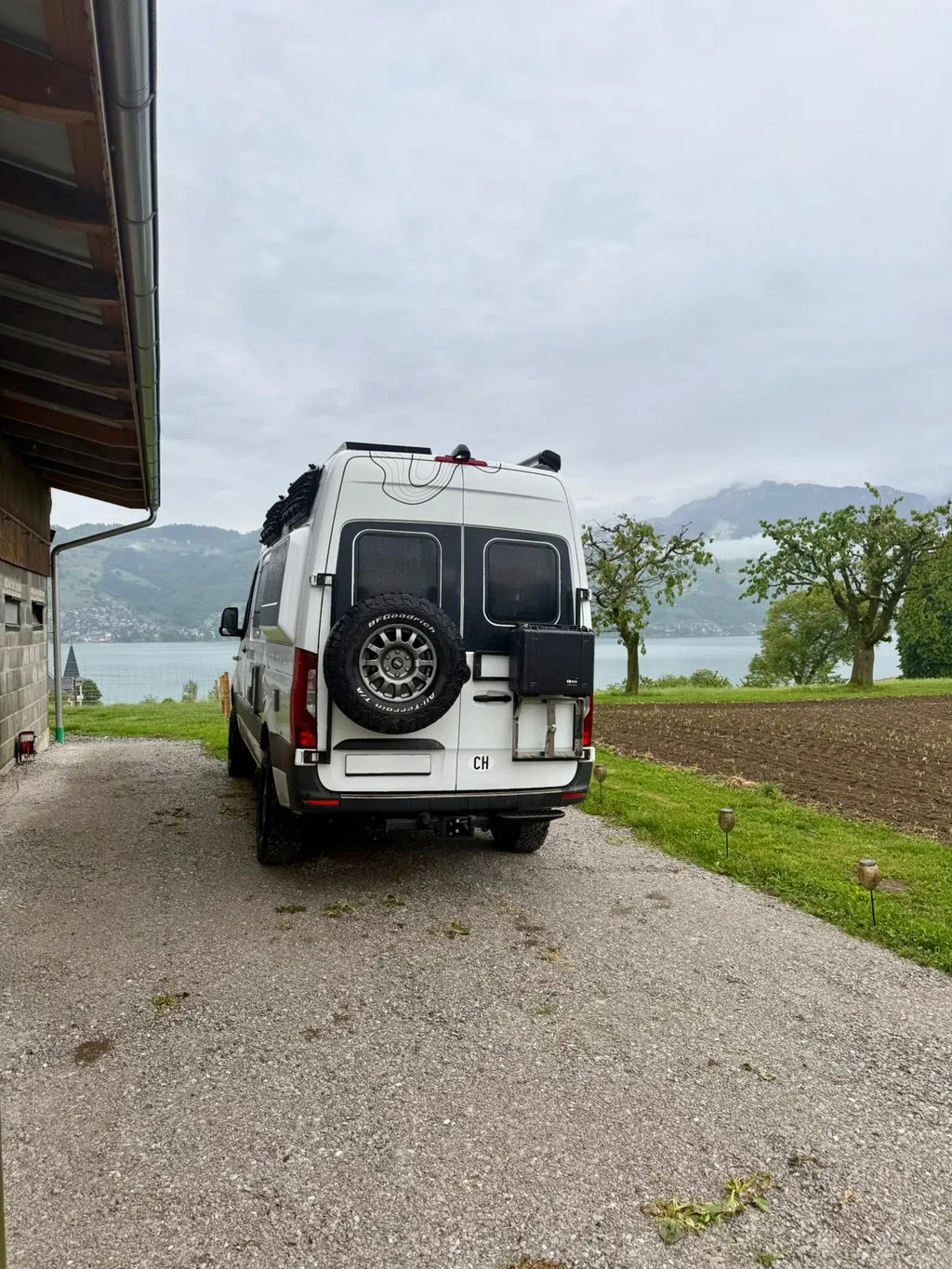 Traumplatz mit Blick auf den Thunersee – ruhig
