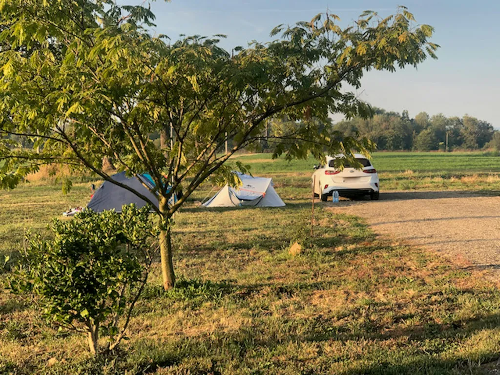 Ospitalità nel cortile della mia casa di campagna