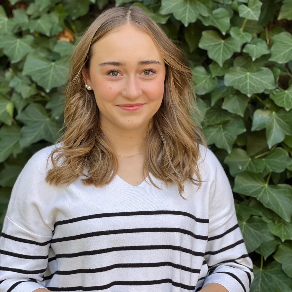 Profile picture of Alina