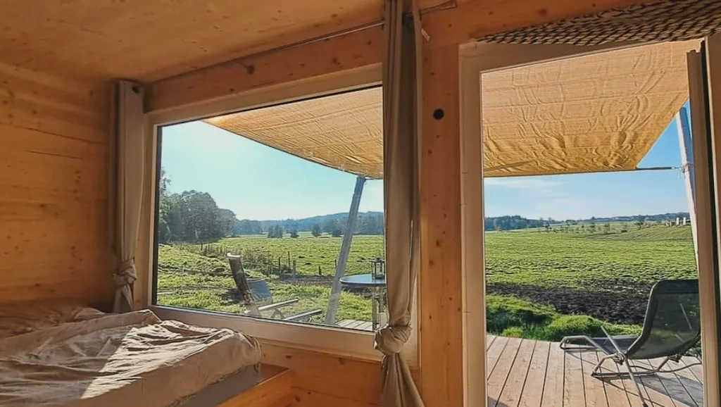 Tiny House mit Riedblick