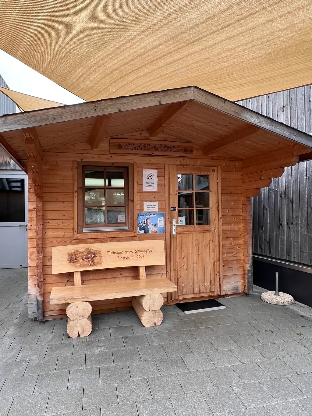 Immagine di Claudia per lo spot 4270