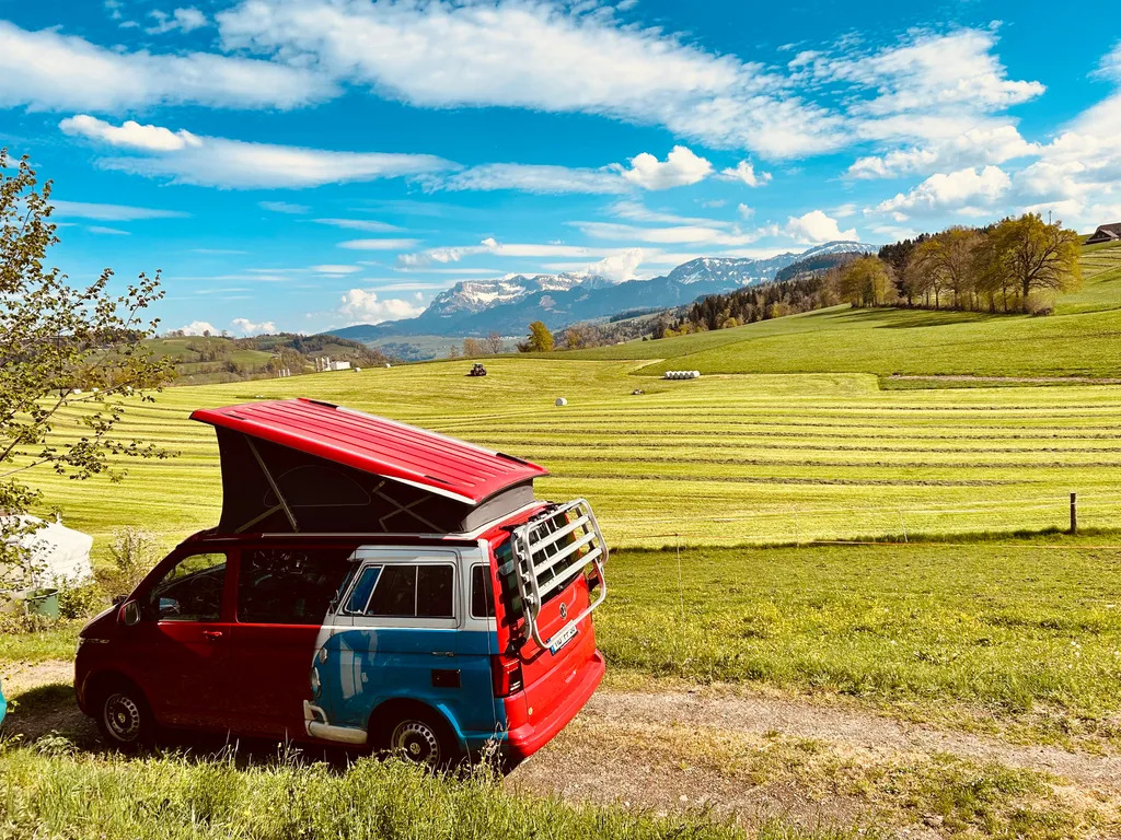 Biohof mit Sicht auf den Pilatus