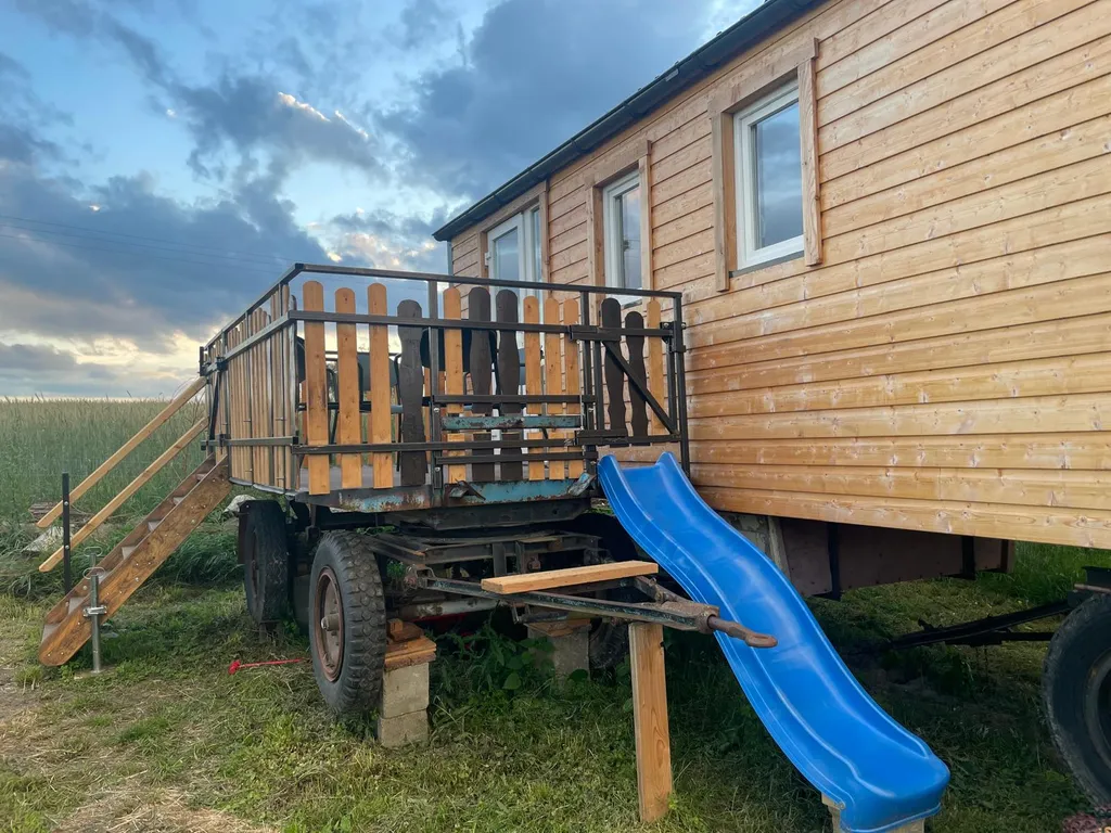 Familienurlaub im Tiny House auf dem Bauernhof