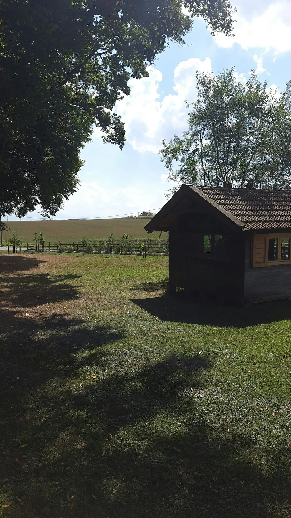 Idyllischer Platz am Wald
