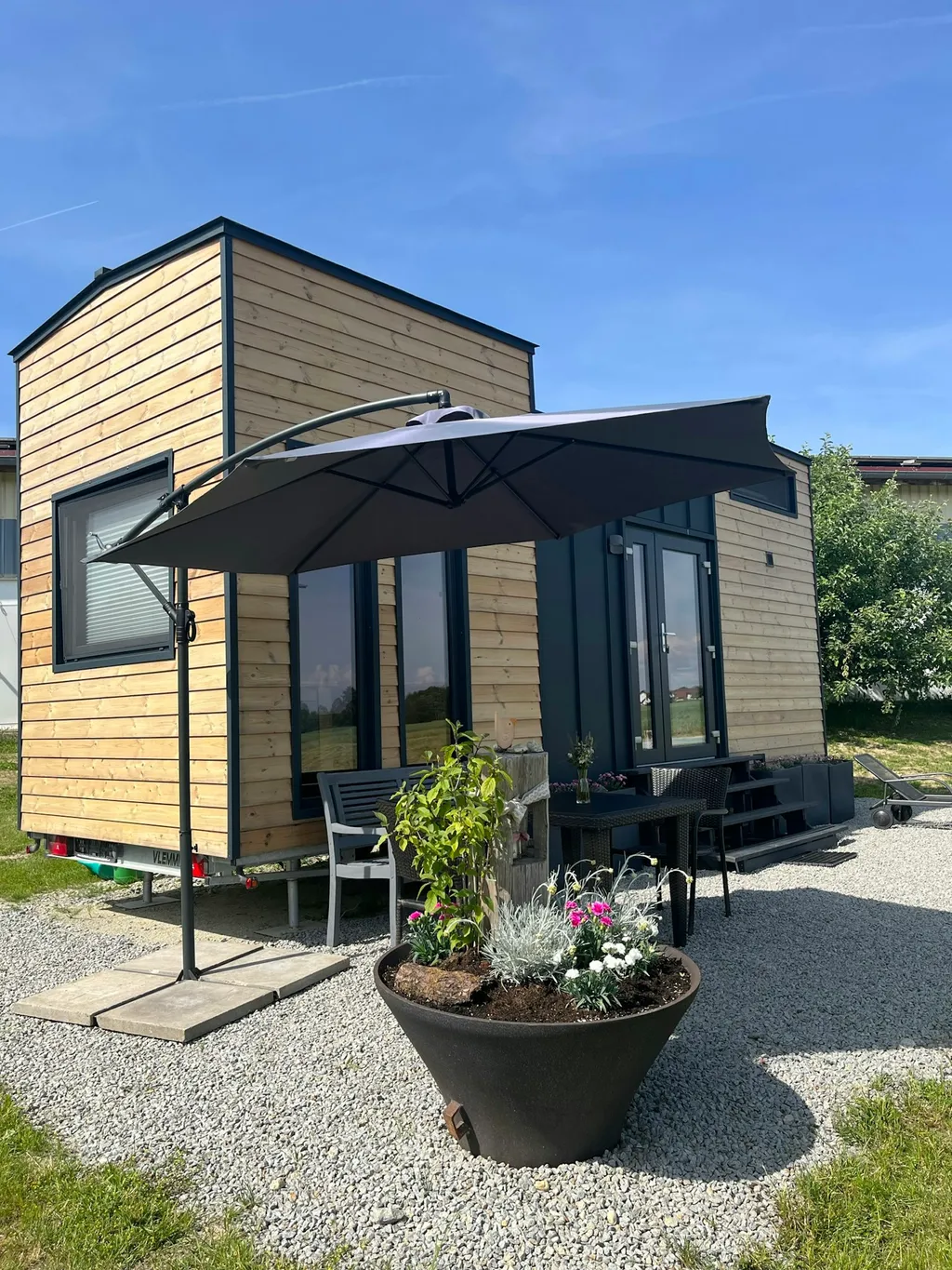 Reset im Vilstal – Tinyhaus-Erlebnis mit FassSauna