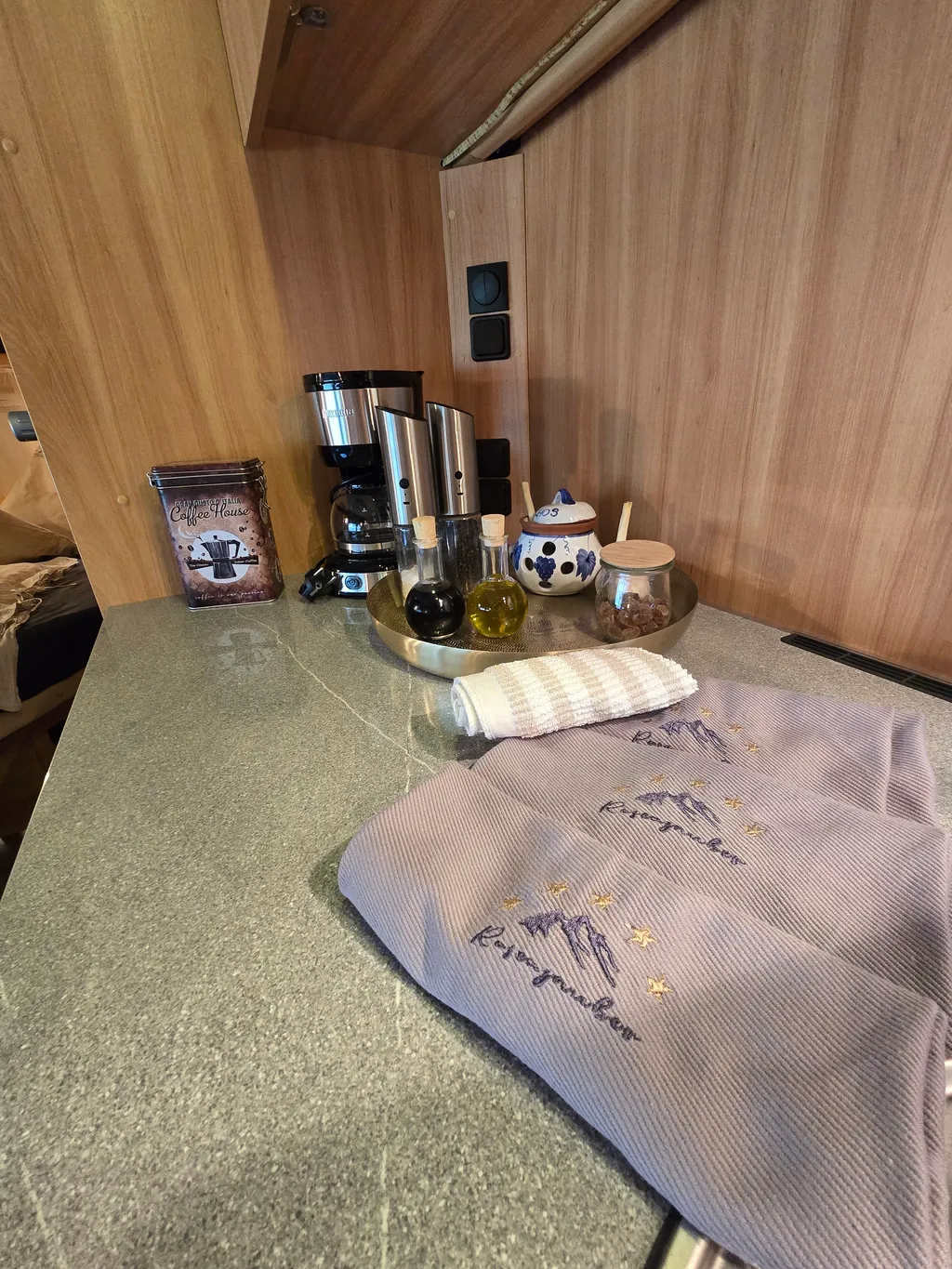 Luxus-Caravan zum Campingluft-Schnuppern