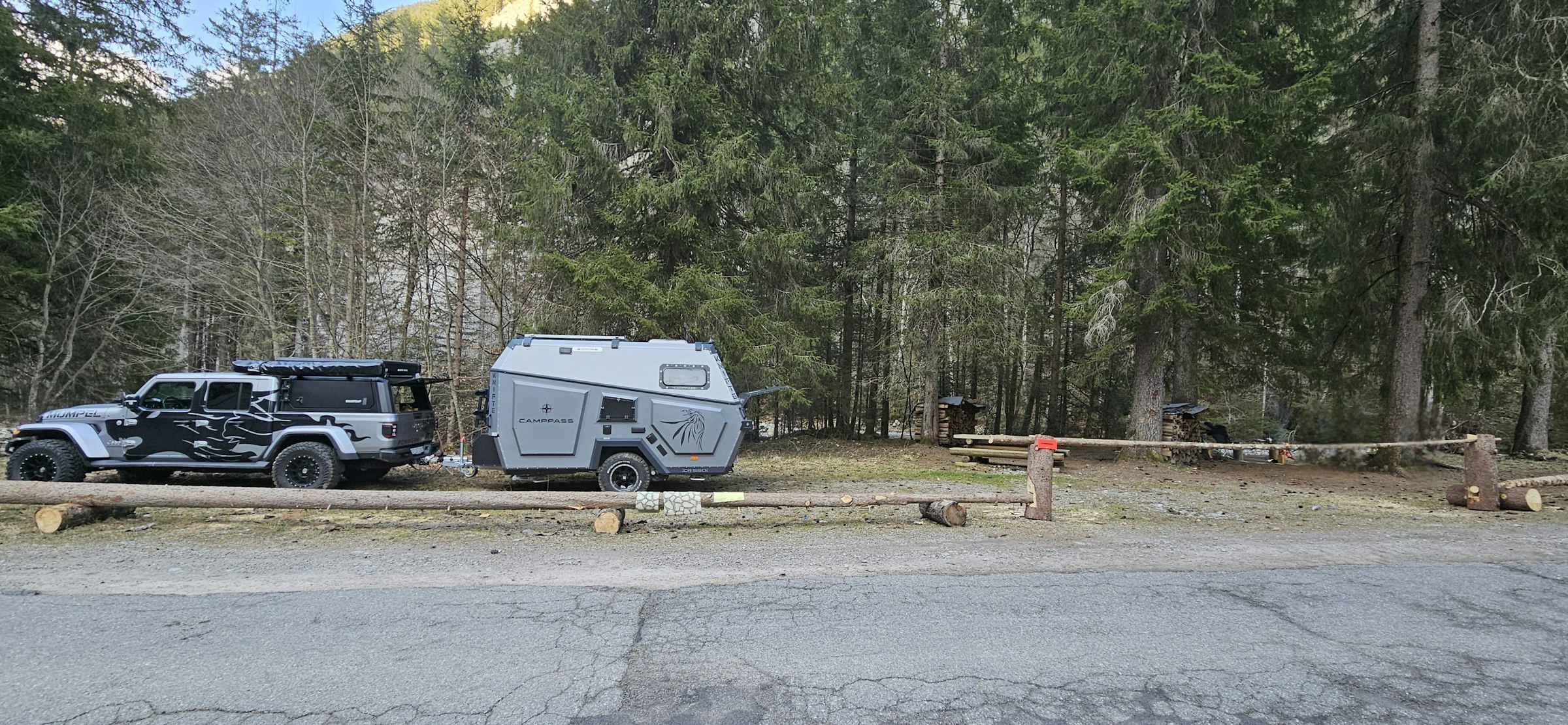 Paradiesli am Bach unter den Tannen