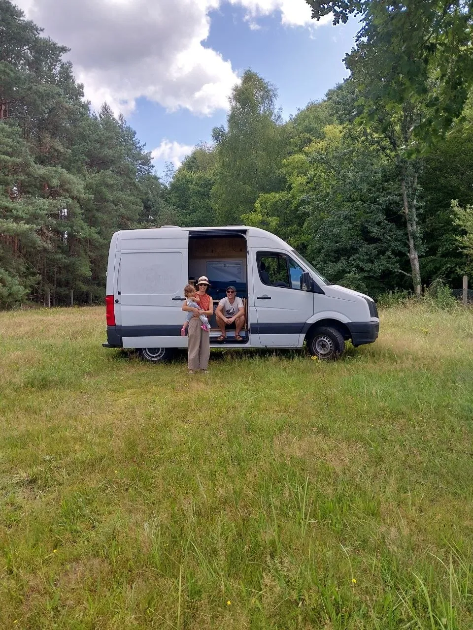 Wiese mit Camper