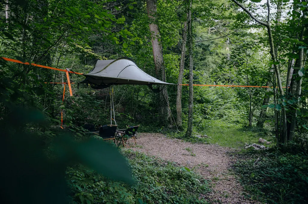 Baumzelt an idyllischer Lage