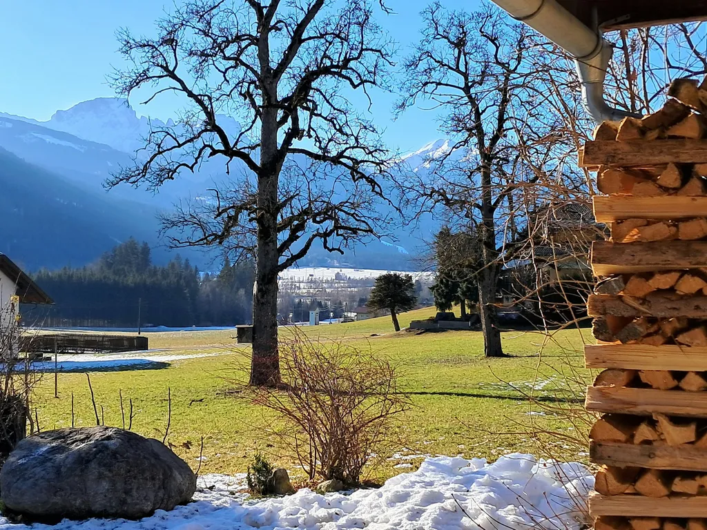 Die warme Frühlingssonne lässt den Schnee schmelzen  :-)