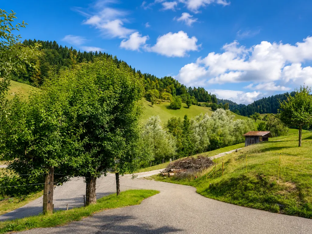 im Notfall - komm gerne diesen Stutz hinauf zu unserem Hof und sprich uns an â wir helfen dir gerne weiterđ