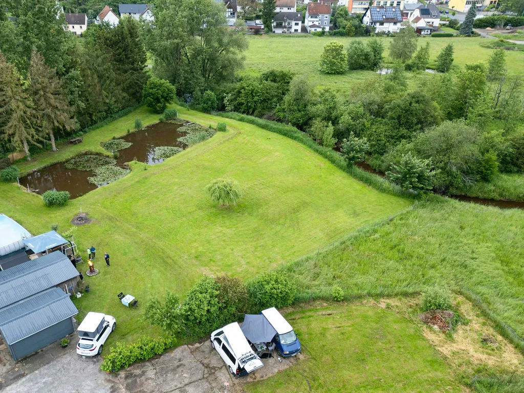 Naturbelassen und sehr gepflegt.
