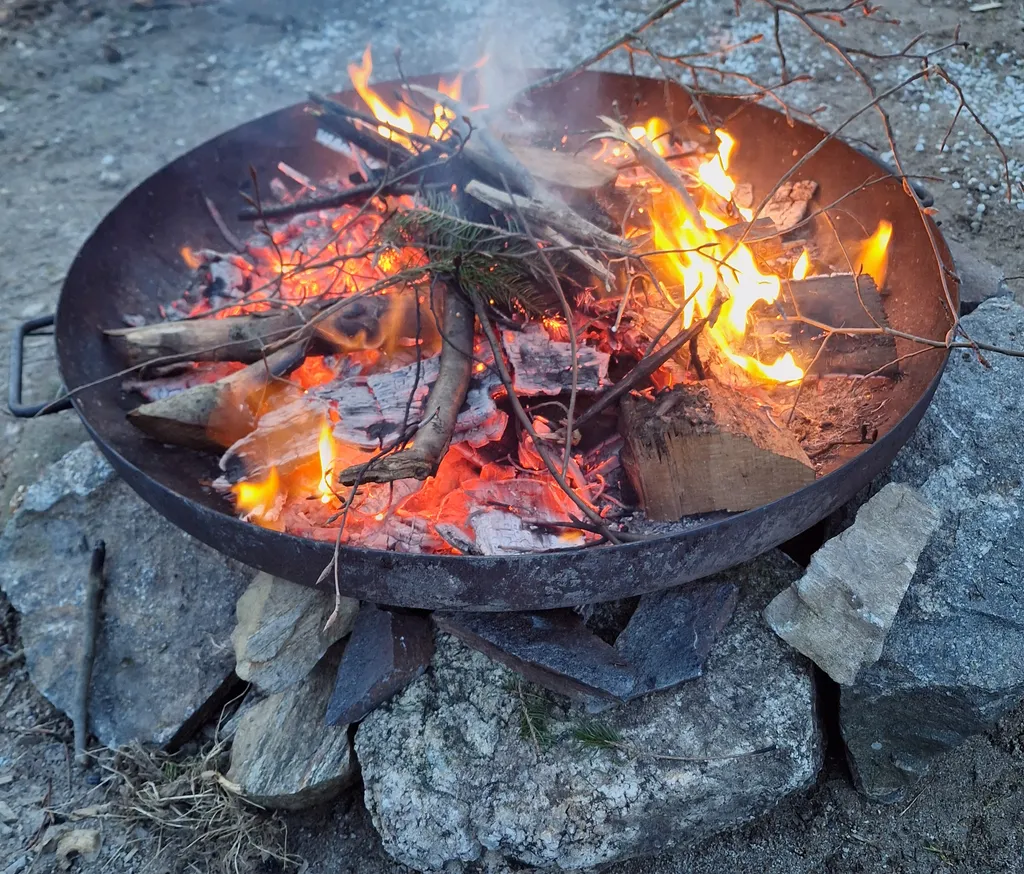 Holzplattformen für Zelte