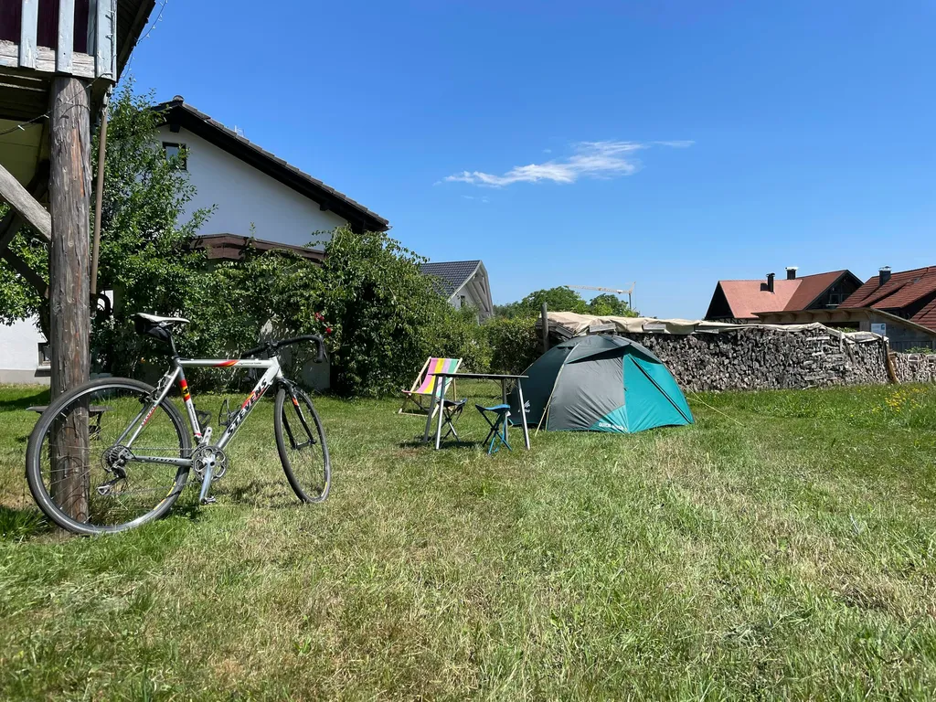 Auszeit im Rosendorf mit dem Zelt