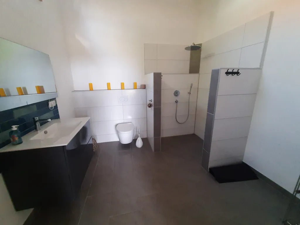 Moderne Sanitäranlage