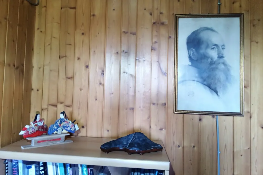 Stube mit Holzofen im Gantrischpark