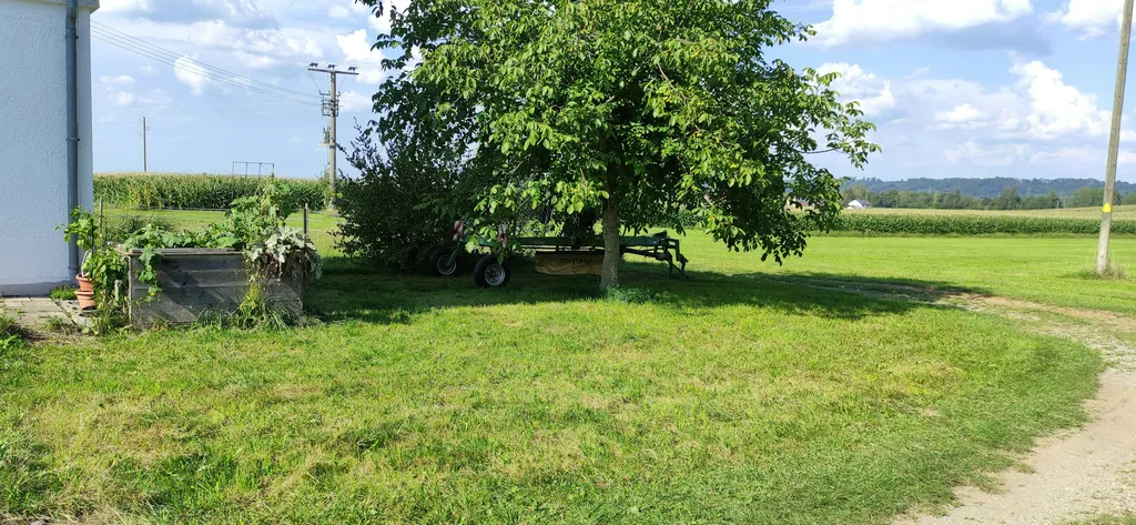 Abgelegener Bauernhof im Grünen