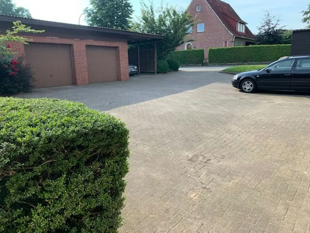 Stellplatz auf großem Hof