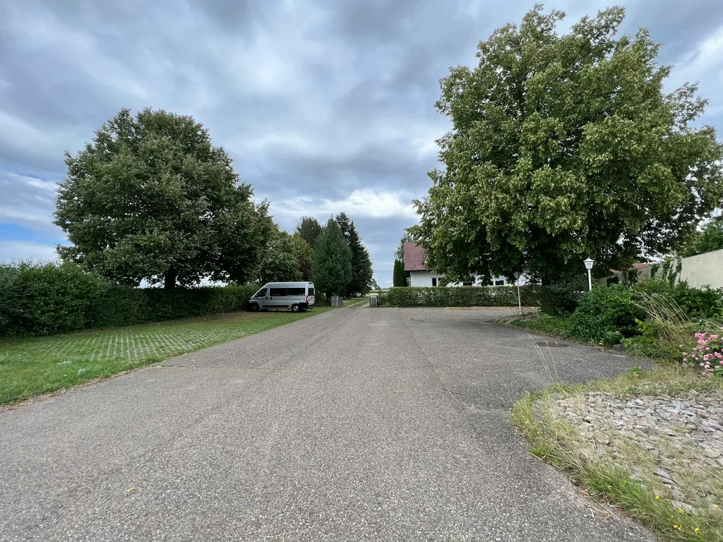 Einfacher Stellplatz Nähe Golfplatz