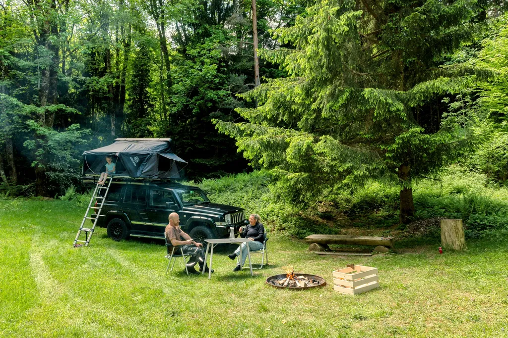 Waldlichtung Offroad-extrem Camping