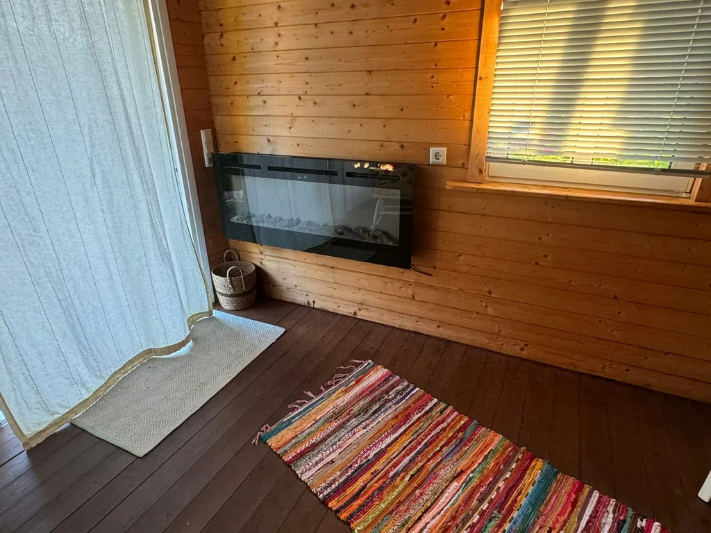 Hütte "Pauline" unterm Apfelbaum