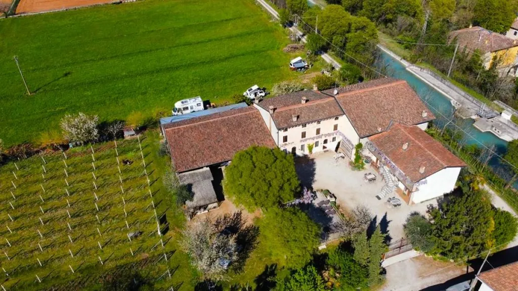 Farm on cycle path between Garda Lake-Mantua