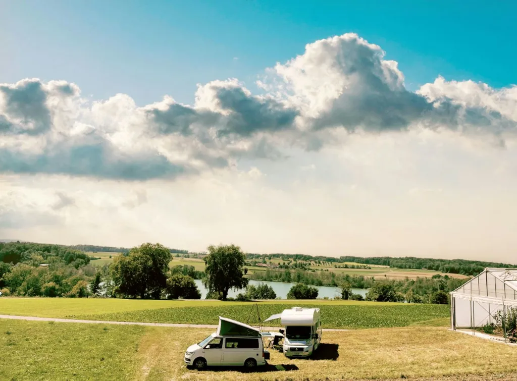 Dein grosszügiger Stellplatz