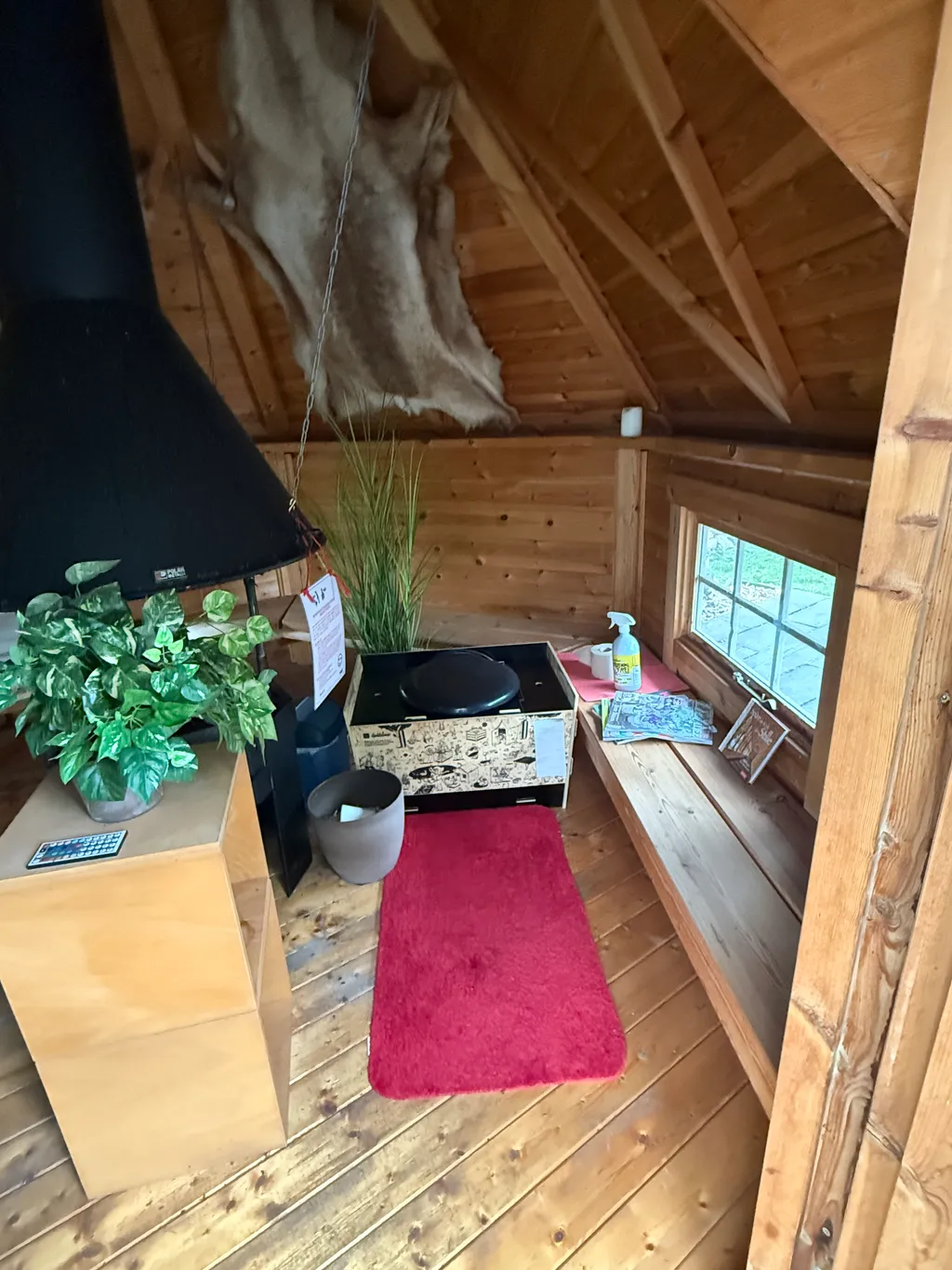 Trockentrenntoilette in der Grillkota