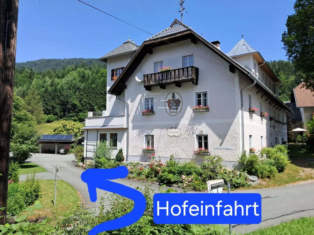 Hofeinfahrt