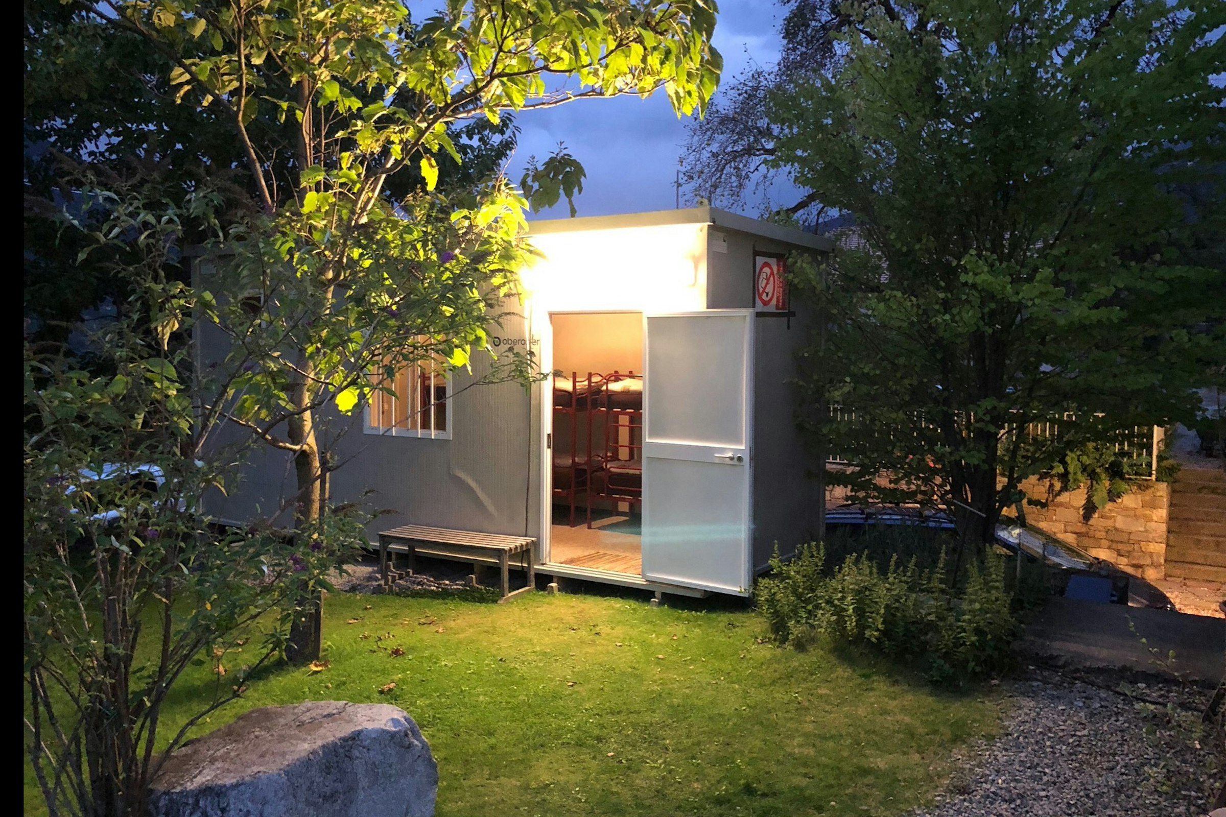 Eine Nacht im Wohn-Container