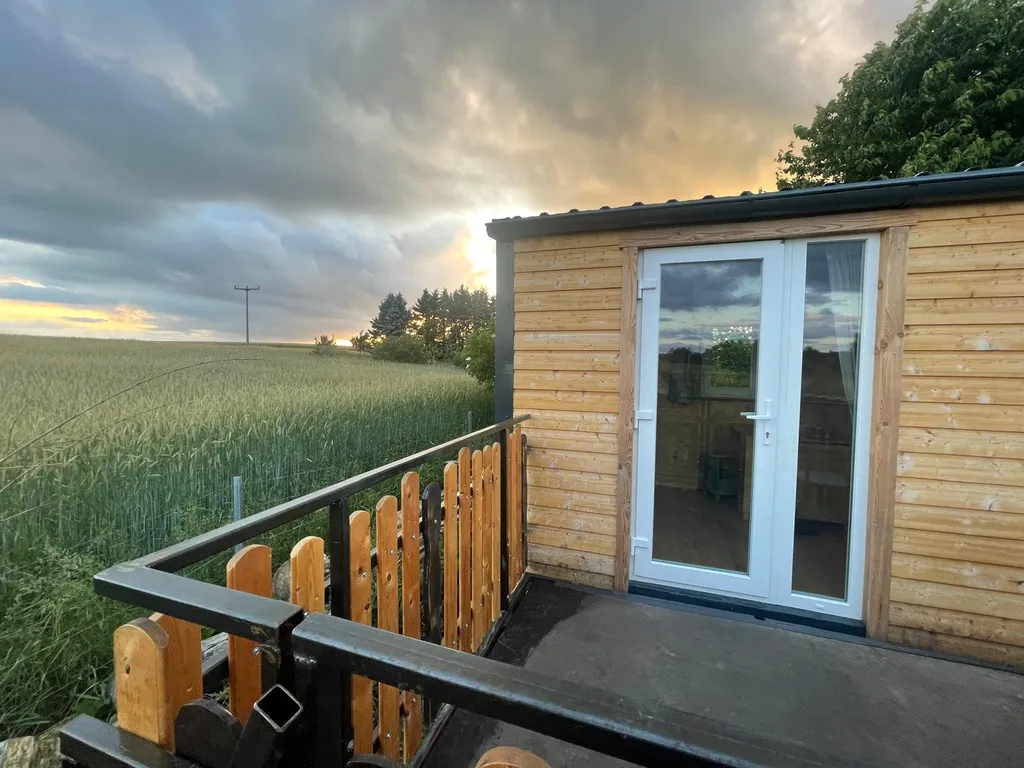 Familienurlaub im Tiny House auf dem Bauernhof