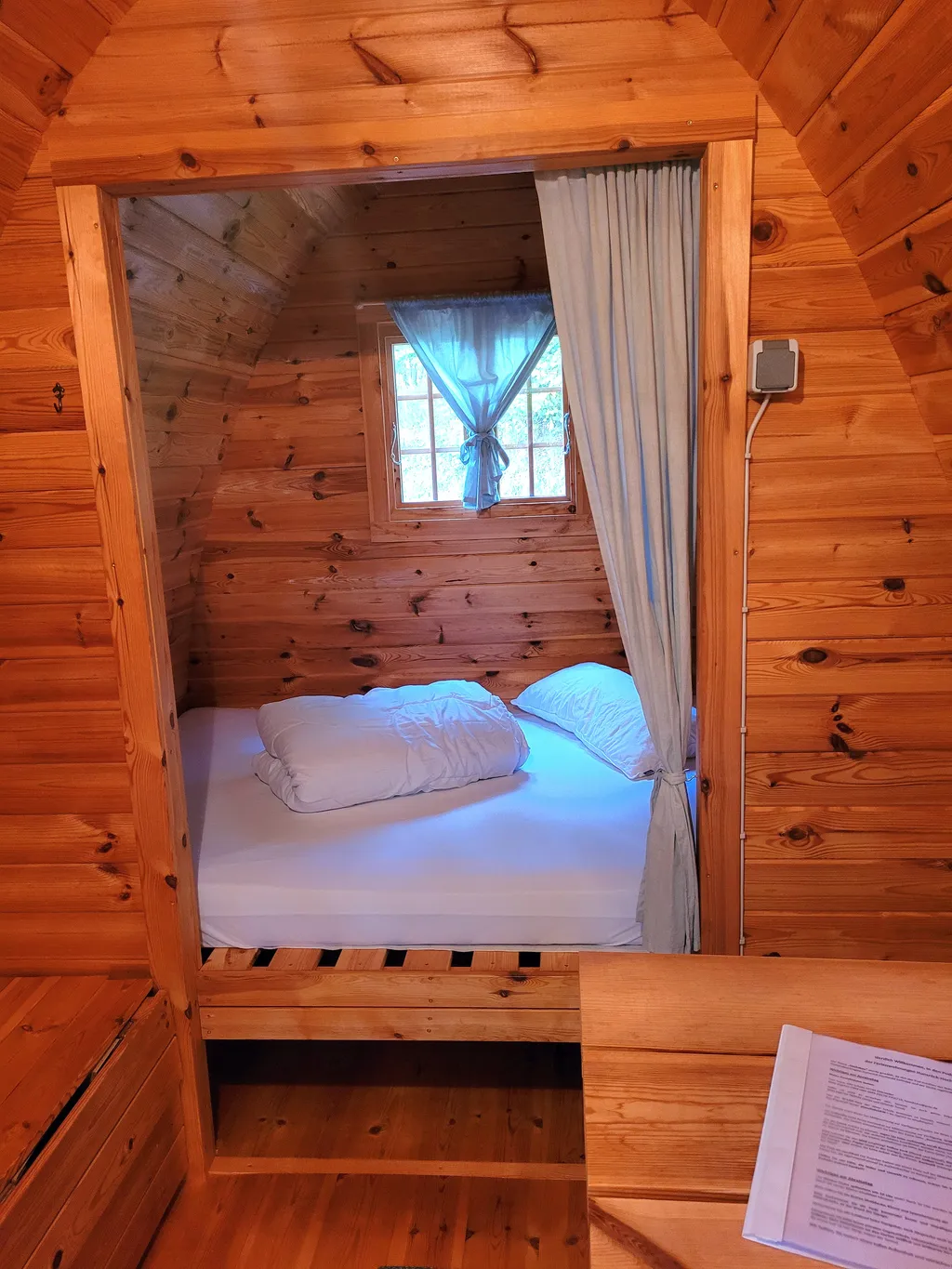 POD Dachsbau, Innenansicht, ohne Wäschepaket, Edelstein- und Nationalparkregion Hunsrück-Hochwald